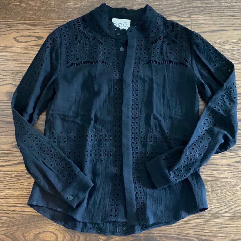 Sea black eyelet top